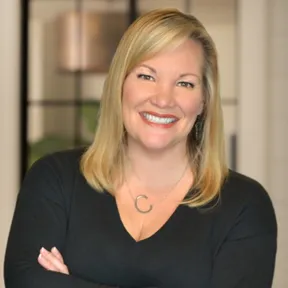 Jennifer Currie