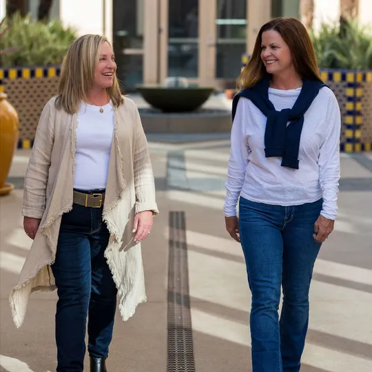 Carol Ortega & Michele Sanchez, Agent in  - Compass