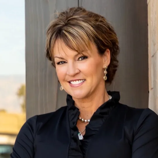 Beth Cummins, Agent in  - Compass