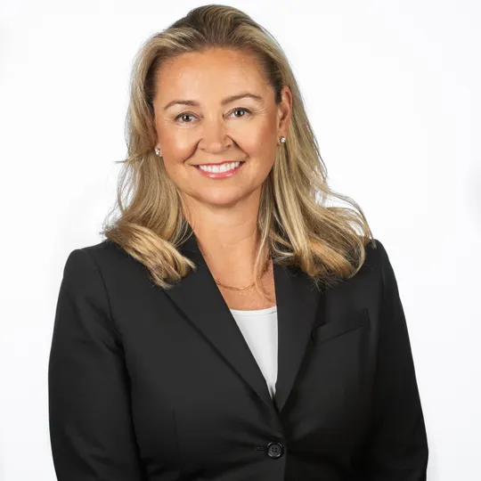 Chelsea E. Ialeggio, Agent in  - Compass