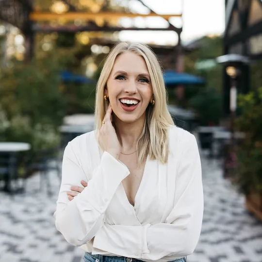 Emily Terpak, Agent in  - Compass