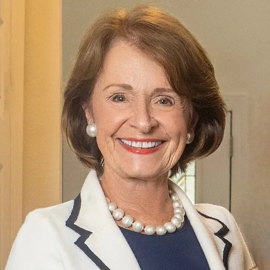 Mary Muecke, Agent in  - Compass