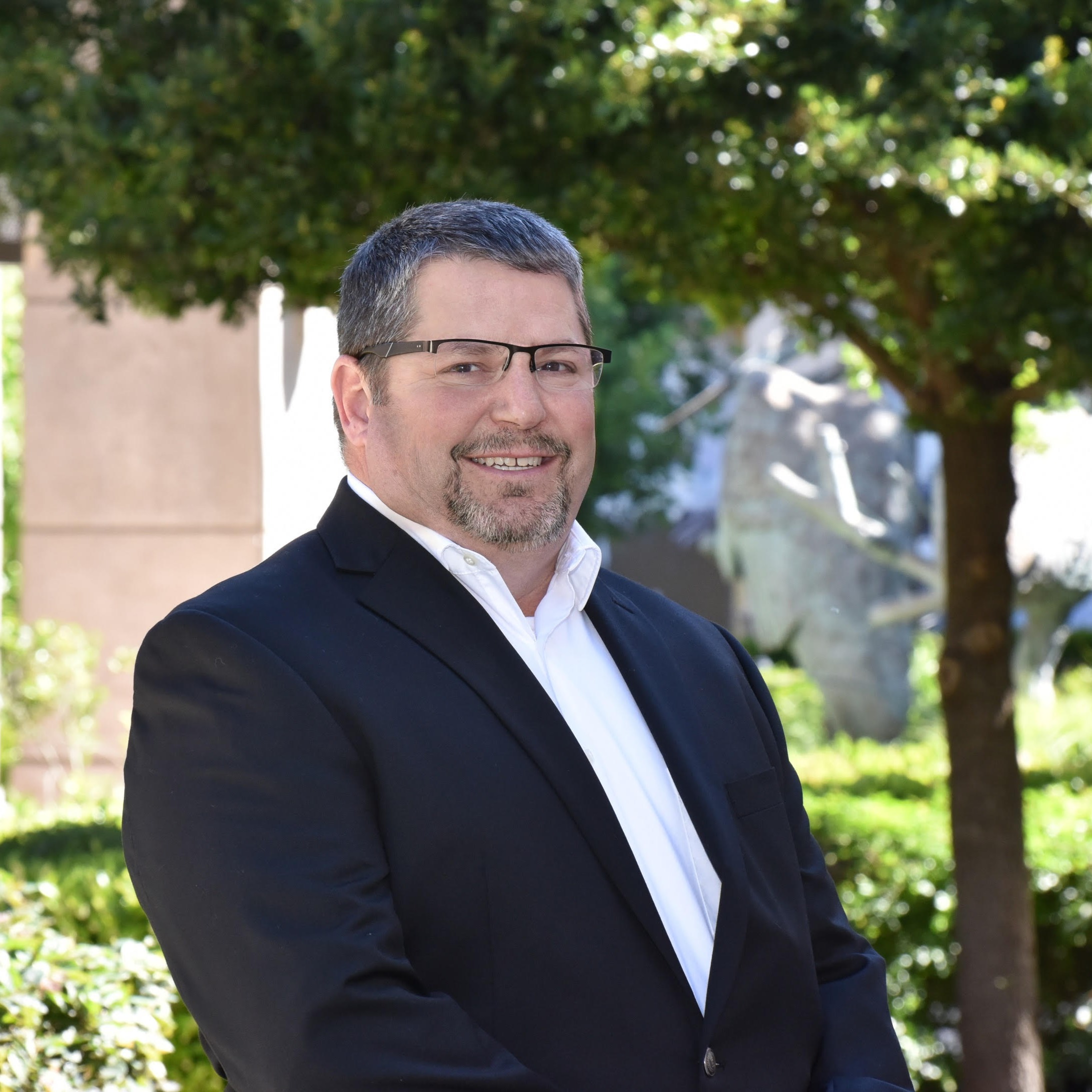 Headshot of Mark Haynes