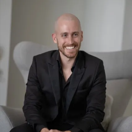 Ben Slayen, Agent in  - Compass