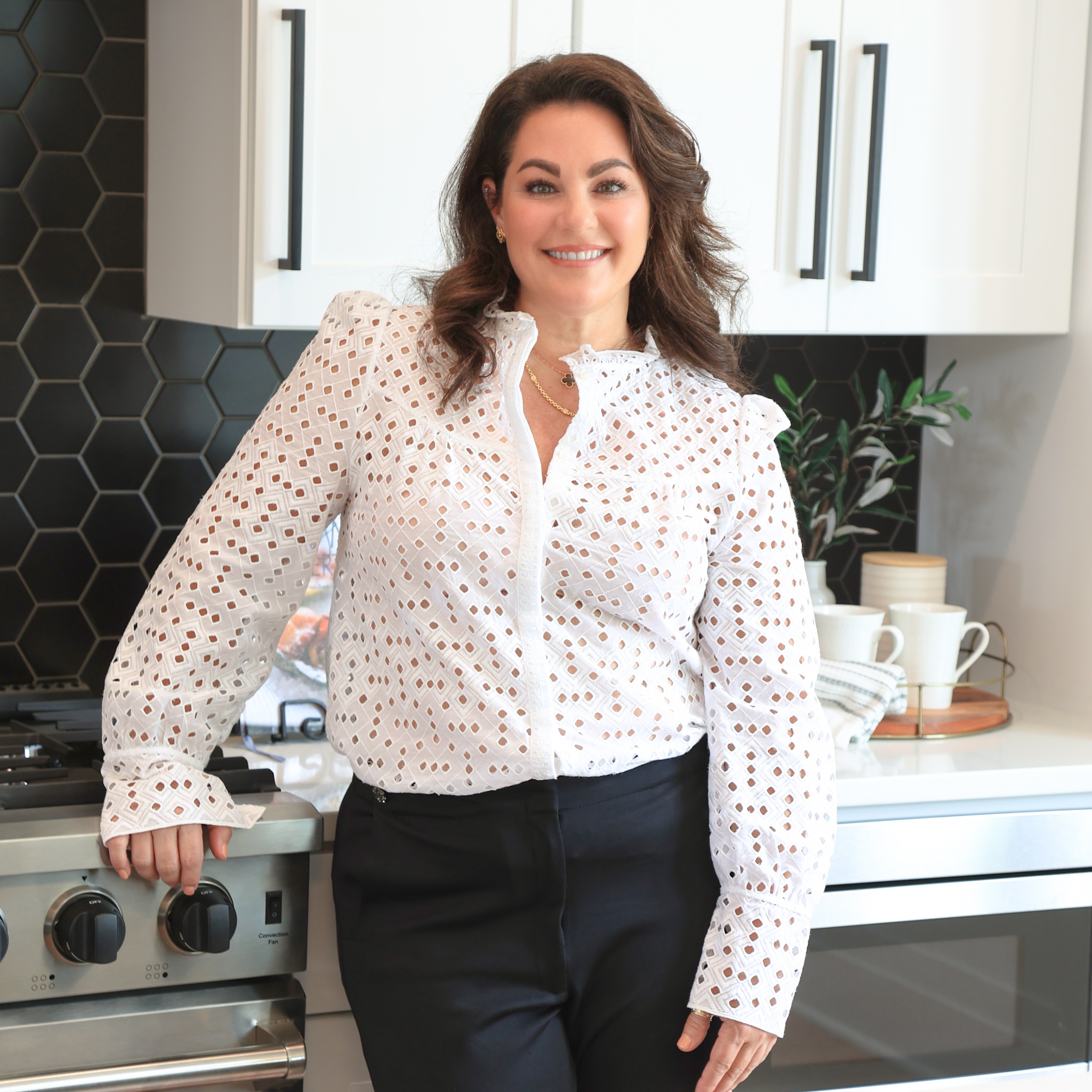 Headshot of Lisa Burdyn