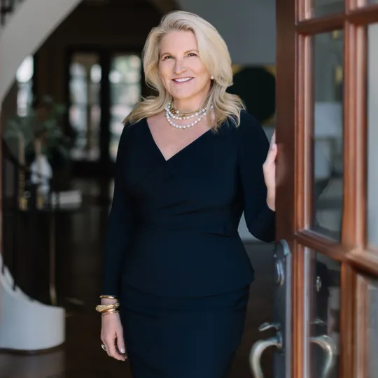 Kristina Blass, Agent in  - Compass