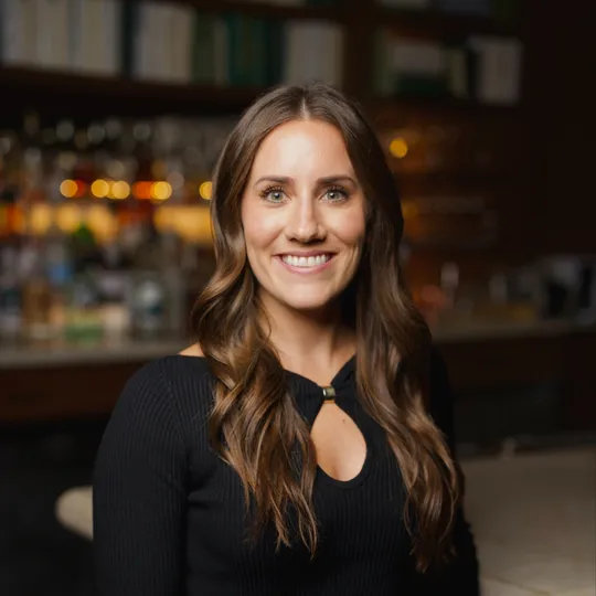 Leslie Ludwig, Agent in  - Compass