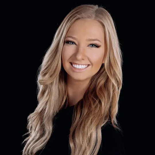 Megan Keruskin, Agent in  - Compass