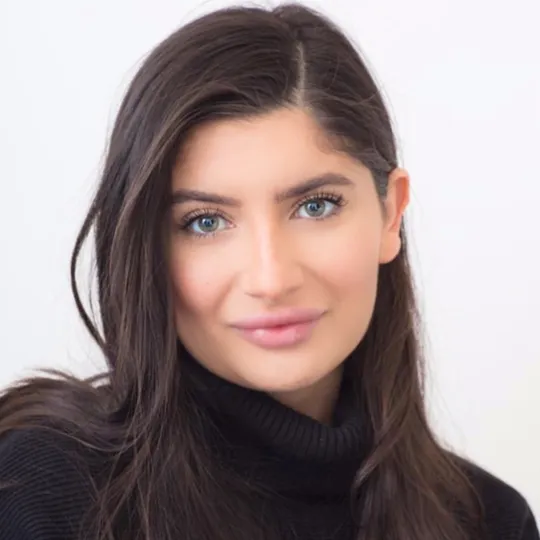 Kaci Kaplan, Agent in  - Compass