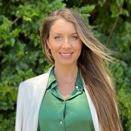 Anna Kishko, Agent in  - Compass