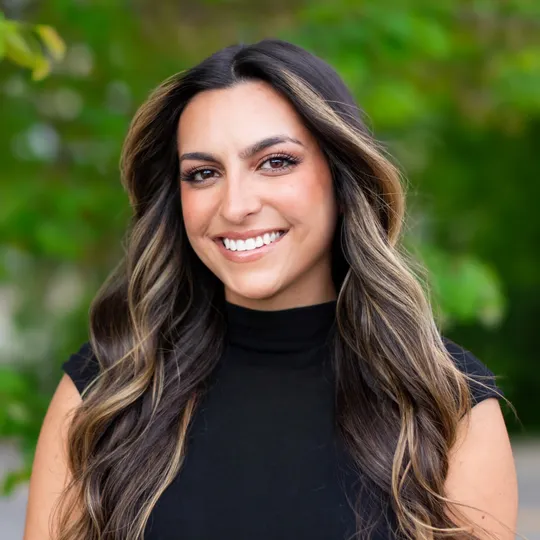 Alyxis Perez, Agent in  - Compass