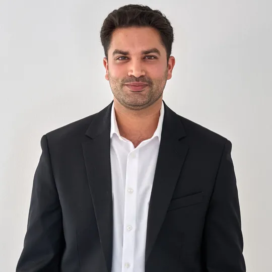 Herman Nijjar, Agent in  - Compass