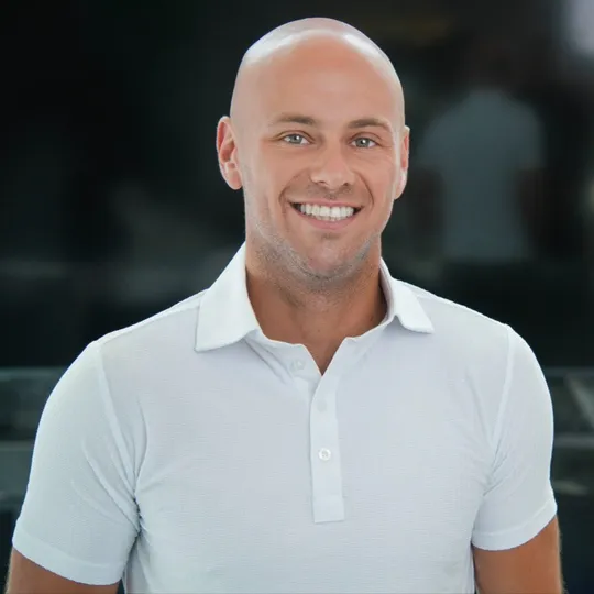 Alex Furman, Agent in  - Compass