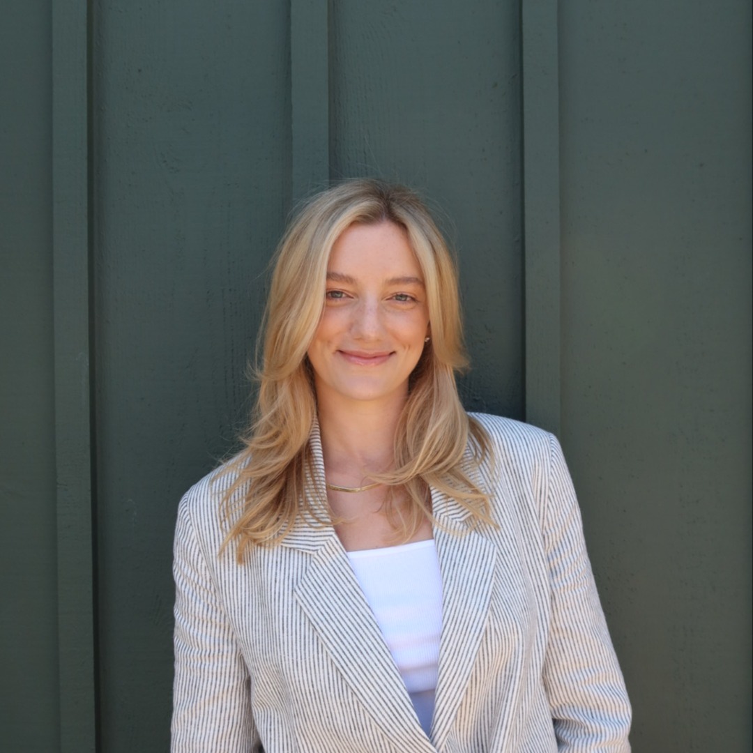 Headshot of Ana Barrett