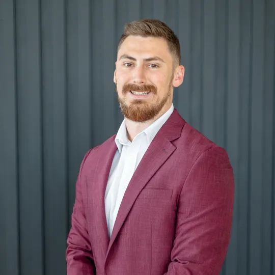 Brandon Guhl, Agent in  - Compass