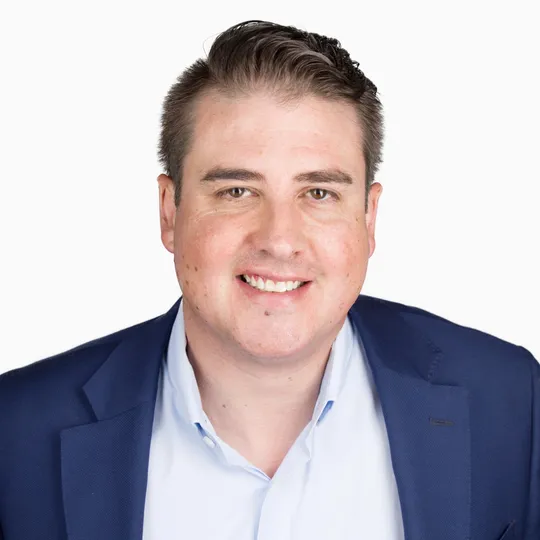 Steven Lenz Jr., Agent in  - Compass