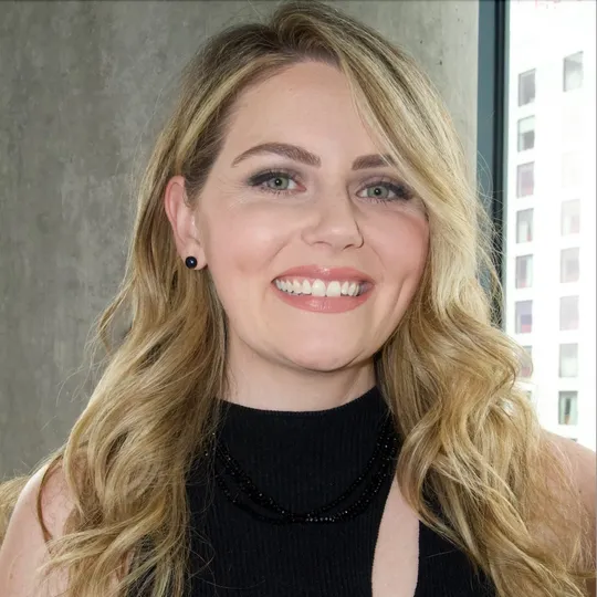 Mikala Ewald, Agent in  - Compass