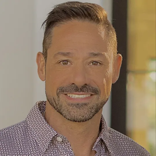 Marc Nassos, Agent in  - Compass