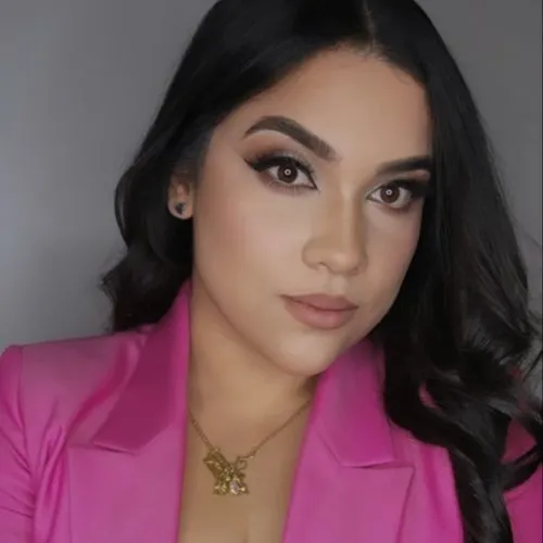 Daniela Alzate, Agent in  - Compass