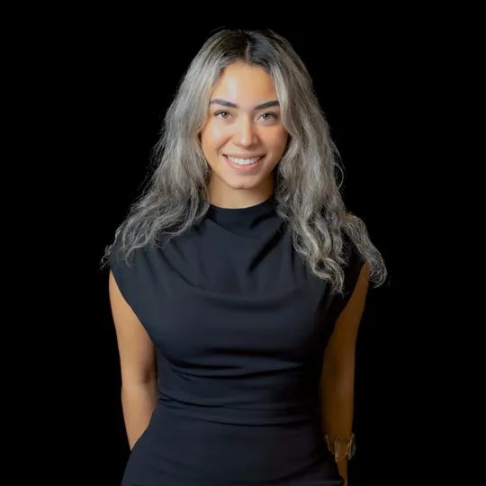 Genesis Solorzano, Agent in  - Compass