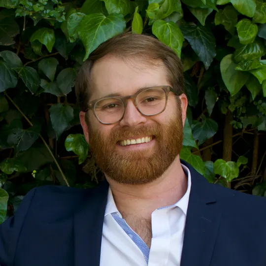 Sean York, Agent in  - Compass