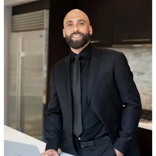 Steven Novit, Agent in  - Compass