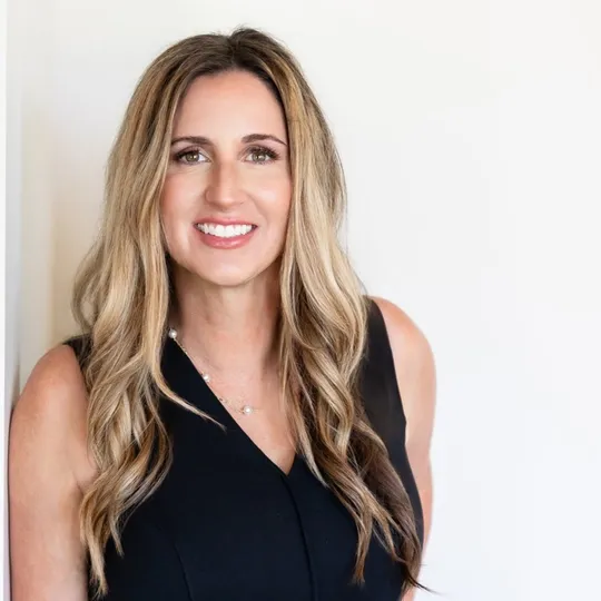 Jessica McCarty, Agent in  - Compass