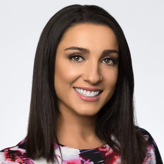 Lauren Schultze, Agent in  - Compass