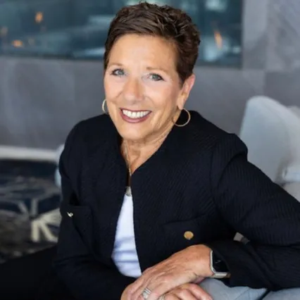 Beth Bukata, Agent in  - Compass