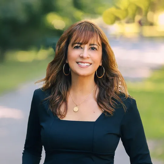 Dyanna Moon, Agent in  - Compass