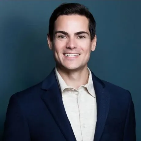 Riki Edghill, Agent in  - Compass