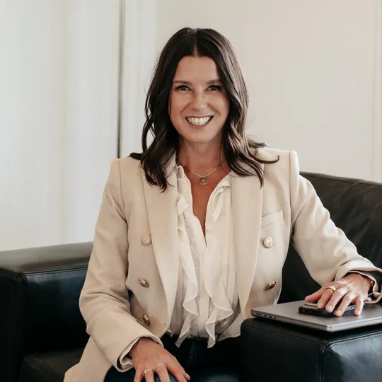 Summer Kabaker, Agent in  - Compass