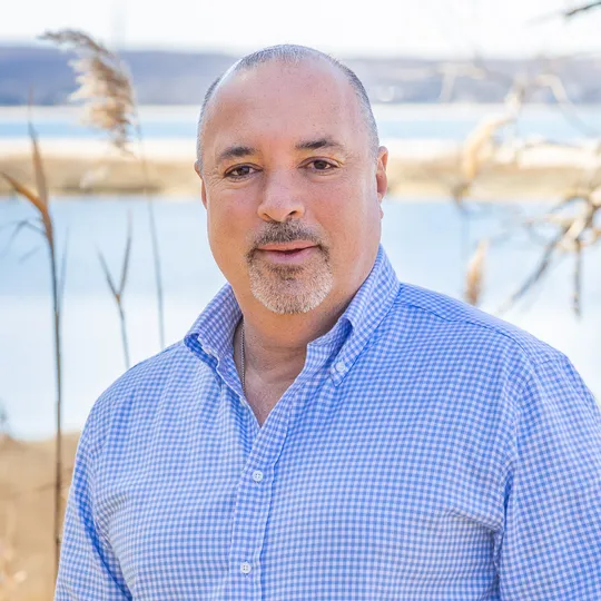 Bruce Shtulman, Agent in  - Compass