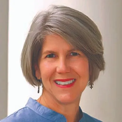 Paula Gamble, Agent in  - Compass