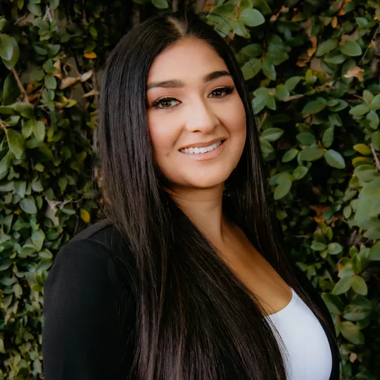 Mavi Reyes Acosta, Agent in  - Compass