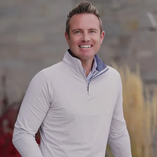 Derek Thomas, Agent in  - Compass