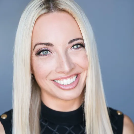 Jonelle Bechard, Agent in  - Compass