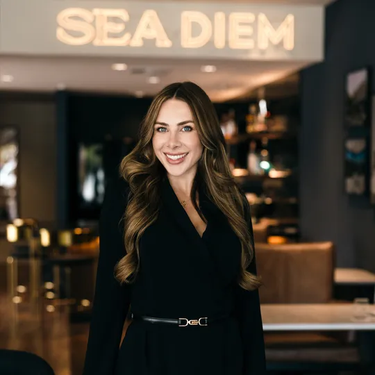 Bre Roberts, Agent in  - Compass