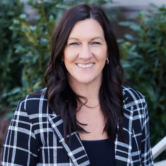 Traci Colon, Agent in  - Compass