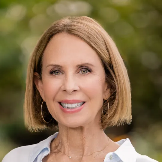 Suzy Reily, Agent in  - Compass