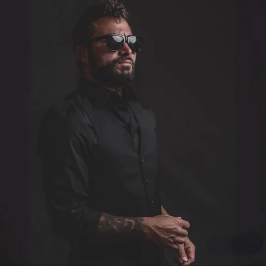 Derek DeSantis, Agent in  - Compass