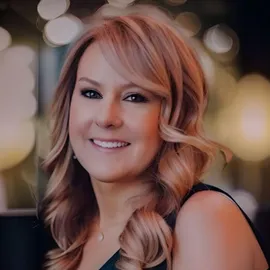 Jennifer Dombrowski, Agent in  - Compass