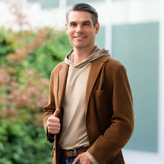 Lee Owen, Agent in  - Compass