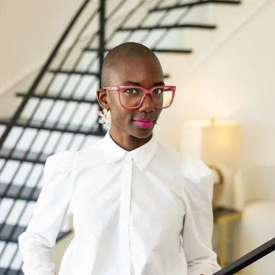 LayTonia Bailey, Agent in  - Compass