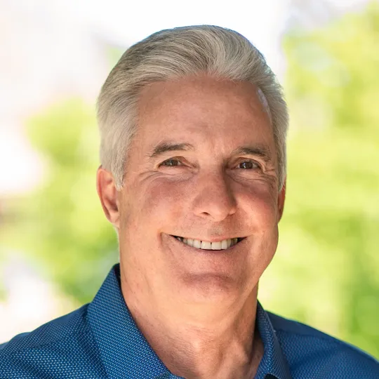 Paul Zuvella, Agent in  - Compass