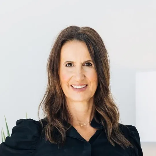 Cristina Cipolletti, Agent in  - Compass