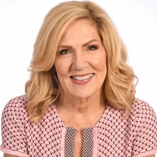 Julie Bell, Agent in  - Compass