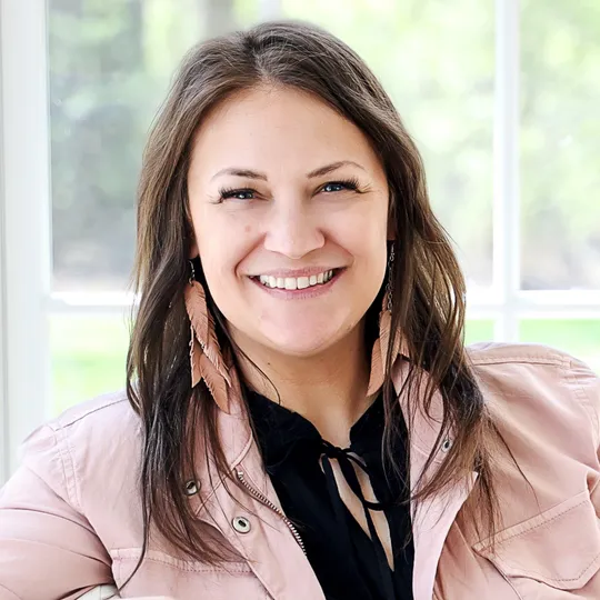 Christina LaFiura, Agent in  - Compass