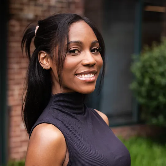 Nia Fagan, Agent in  - Compass