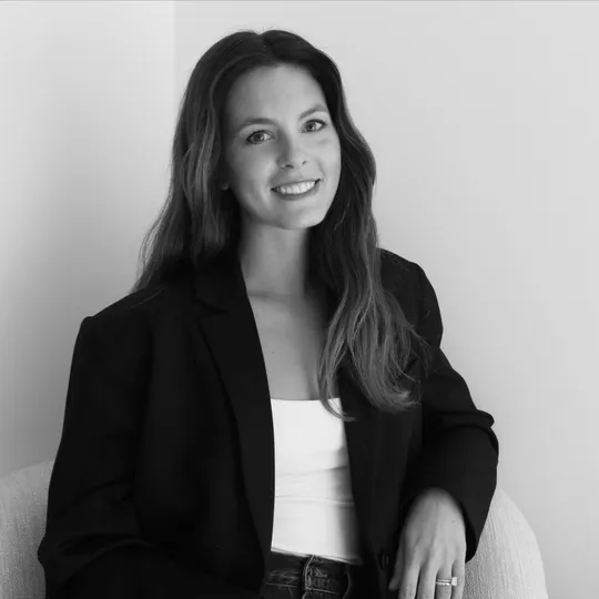 Jackie Pavlovic, Agent in  - Compass